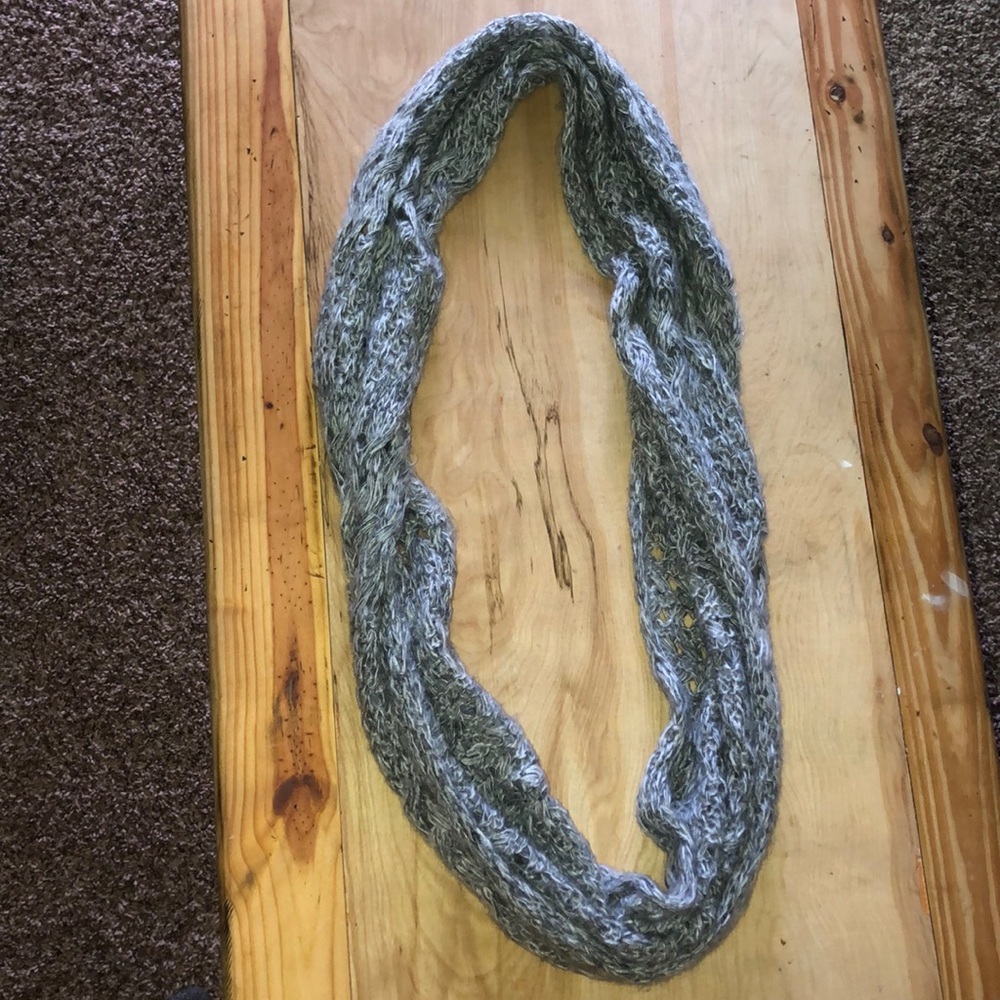 Scarves - Picture 2 of 7